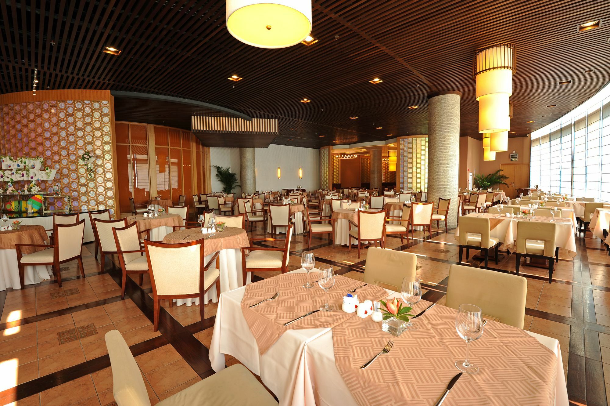 Ocean Spring Grand Metropark Hotel Zhuhai Exterior photo
